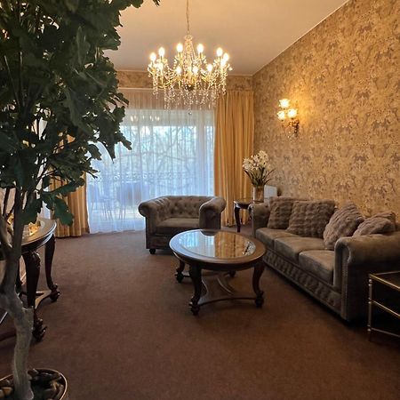 Villa Hotel Theresa Rakvere Exteriör bild